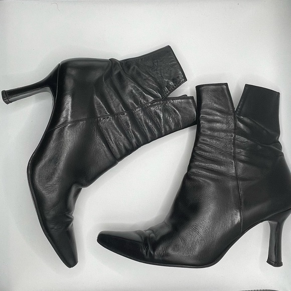 Stuart Weitzman Shoes - Stuart Weitzman | Black Leather Zip-up Heel Boots | 6​​